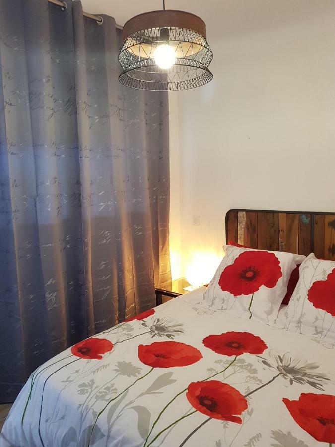 Gite Les Coquelicots Ledenon Екстер'єр фото